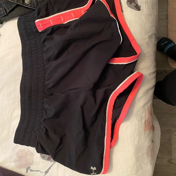 Under Armour Shorts - Picture 1 of 1